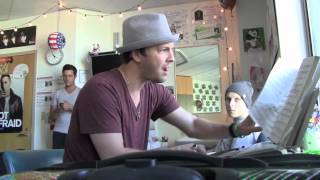 720p.mov Gavin DeGraw performs Golden Slumber for my son at Children's Hospital Boston