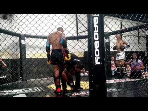 Muaythai luta atleta Alessandro ramos 1tempo