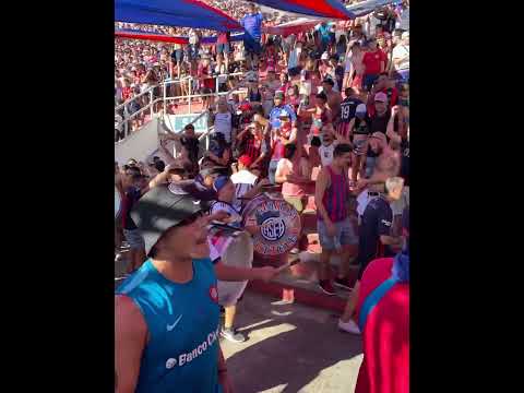 "Ahí viene la hinchada, que loca que está | San Lorenzo de Almagro " Barra: La Gloriosa Butteler • Club: San Lorenzo