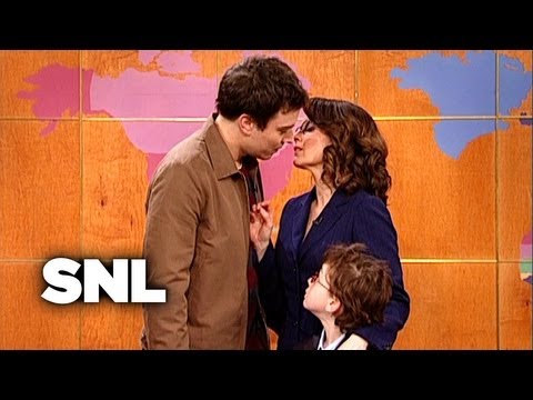 Weekend Update: A Dramatic Weekend Update Play - SNL