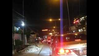 preview picture of video 'avond rit door de straten van jakarta'