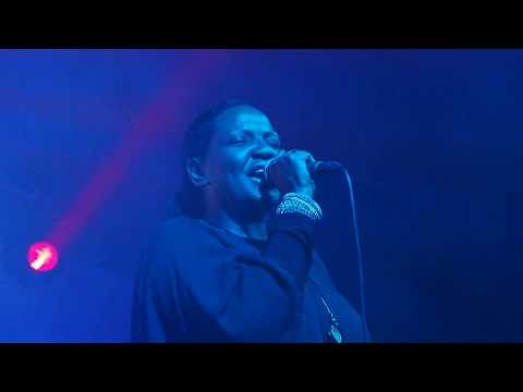 Live at the Pyramids Portsmouth, Angie Brown  7th April 2018 4K