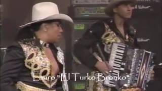 Bronco (Amigo con Derecho No, en Vivo) [Turko Bronko]