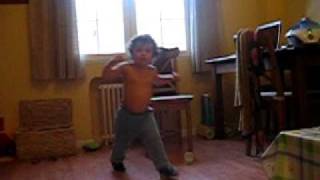 Pablo baila "Todos poseemos una especial forma de caminar".