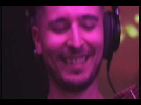 PUNTJES OP DE i ( LIVE CONCERT)