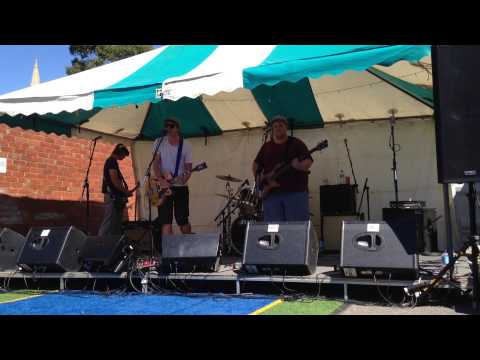 Rock in the Vines 2014 - The Brodie Glen Show - Crash of Wall Street