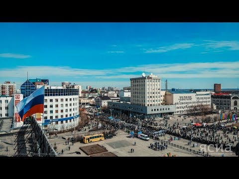 Первомайский парад в Якутске с высоты птичьего полета (ВИДЕО)