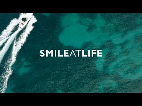 SAINT MARTIN - SMILE AT LIFE