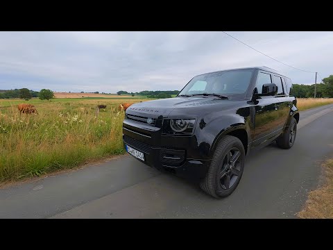 The new Land Rover Defender D300: The better G-Class?