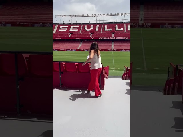 Vídeo relacionado con WONDERBOX Connect - Caja Regalo - Sevilla FC - 2 entradas para 1 Partido en el Ramón Sánchez-Pizjuán - Válido Durante 27 Meses