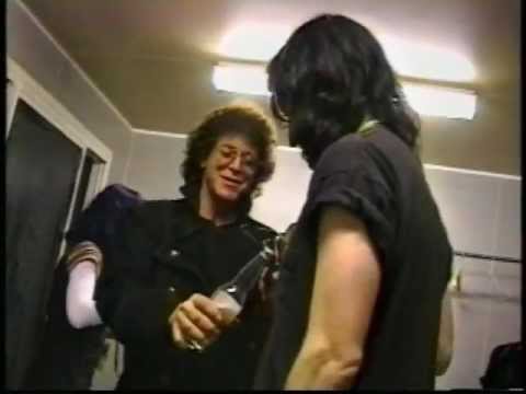 Lou Reed and Trent Reznor in backstage