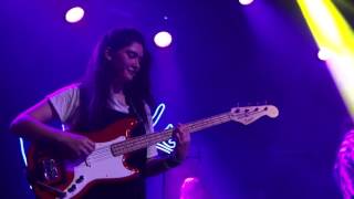 Walking Home - Hinds