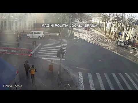 Imagini accident strada Scolilor cu ambulanta SMURD rasturnata. Stiri Braila - Probraila.ro