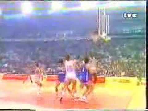 Drazen Petrovic 1985 - Cibona Zagreb 87 Real Madrid 78