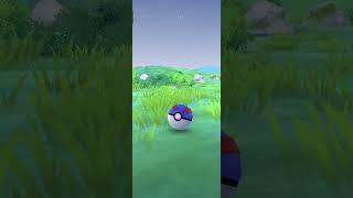 Striking gold in Viridian Forest!💛✨✨ #pokemongo #shinypokemon #caterpie #kanto #gen1 #bug #shinyluck