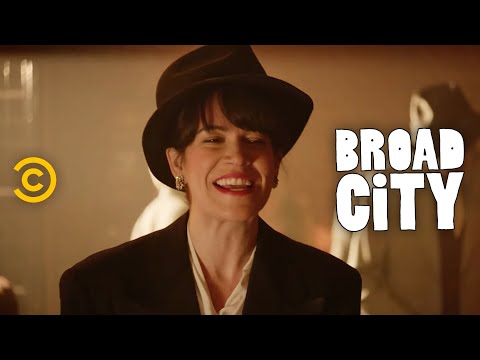 Broad City - Exclusive - Meet Abbi