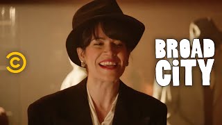 Broad City - Exclusive - Meet Abbi
