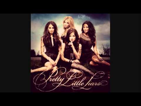 Hanna on Spencer's laptop [Pretty Little Liars Soundtrack]