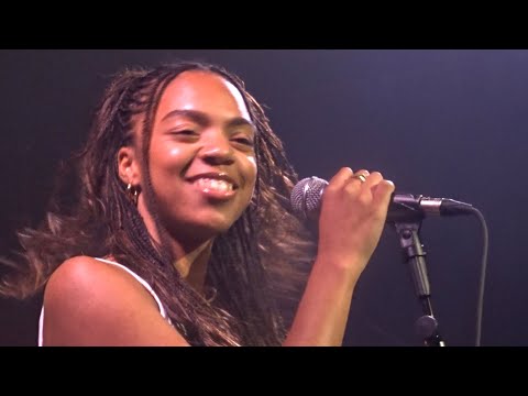 Latanya Alberto - Sunrise, Bird Rotterdam 22-11-2022