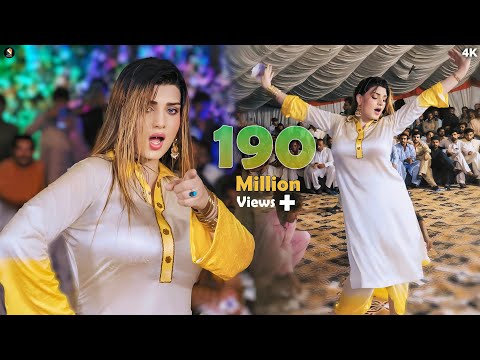 Dil Phir Bhi Tumhe Dete Hain Kya Yaad Karoge, Urwa Khan Bollywood Song Dance Performance 2024