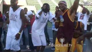 Snoop Dogg does Soulja Boy's Superman Dance @ B-Day Party,