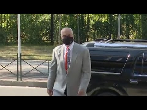 Dosja.al - Zyrën e ka pak metra larg, Rama shkon tek Pallati i Kongreseve me “Lincoln”