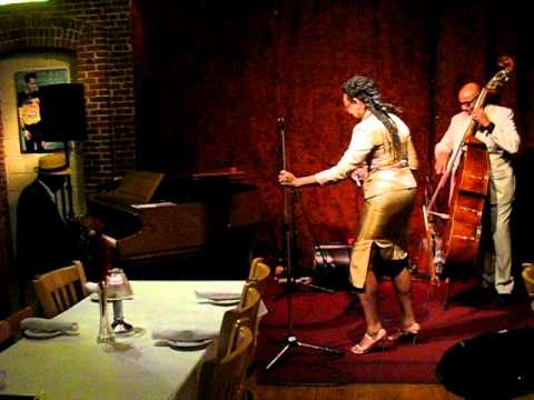 Jeri Brown sings 'S Wonderful - Los Angeles 2010