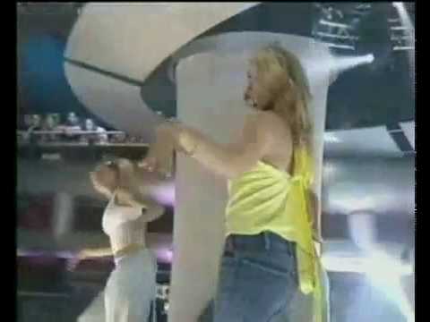 Billie-Piper-Something-Deep-Inside-Live-At-Pepsi-Chart