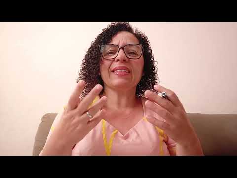 DEUS ENCORAJA A MOISÉS