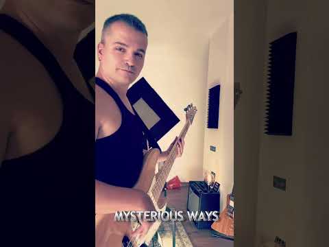 Adam Clayton 's bass lines (finger and plectrum style)