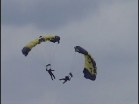 2014 Chicago Air & Water Show - US Navy Leap Frogs