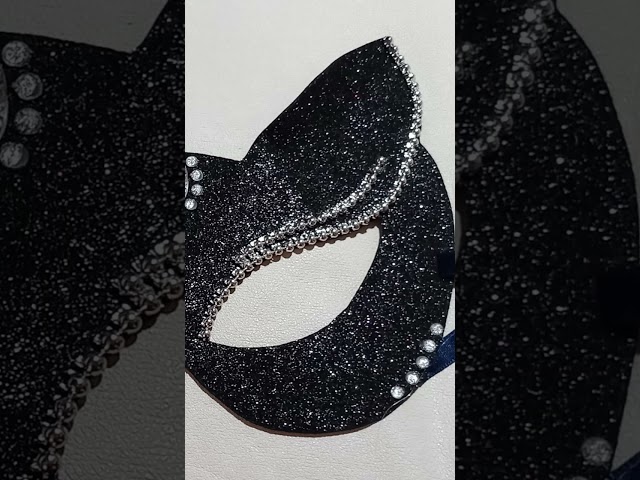 Vídeo relacionado con FainFun Máscara de Catwoman y Collares Punk, Accesorios para Mujer, Máscara de Gato para Halloween, Mascarada, Fiesta, Navidad