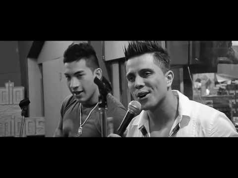 Me Enamoré - Identico - En Vivo (Video Oficial)