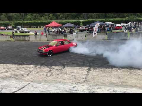 Piloto e Preparador Marcelinho andando com o seu chevette OHC