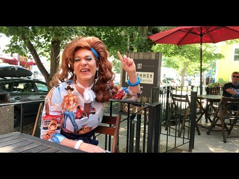 Dixie Longate Visits Uncommon Grounds in Saugatuck, Michigan