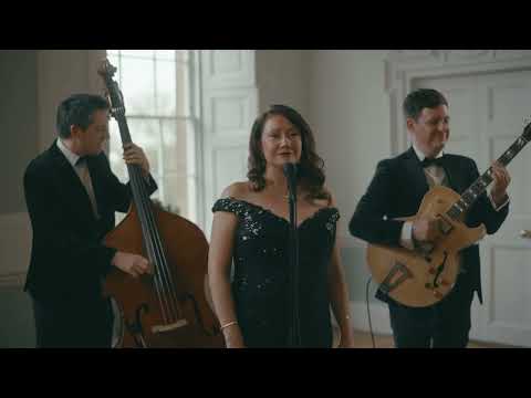 Phoebe and The Live Lounge Boys - AliveNetwork.com