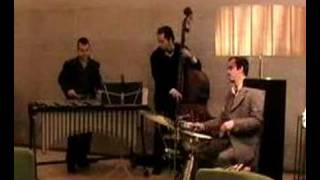 Leonardo Cioglia Trio - Eu e a Brisa (Johnny Alf)