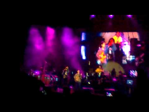 No Quiere Novio - Tego Calderón Live Chimbote 2011
