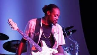 Freedom From My Demons - Eric Gales at the 2016 Dallas International Guitar Show