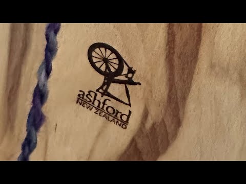 Spin thin on an Ashford bulky spinner. Camaj Fiber Arts - a quickie vid