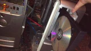 How to open the cd dvd drive on dell Inspiron 530S