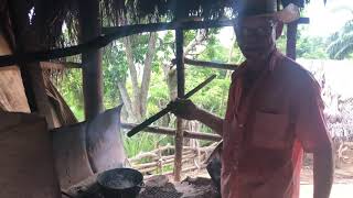 preview picture of video 'Coffee roasting in the Sierra Maestra Cuba'