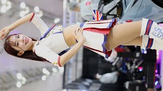 【東京オートサロン2025】きわどいミニスカのスタイル抜群美女コンパニオン！