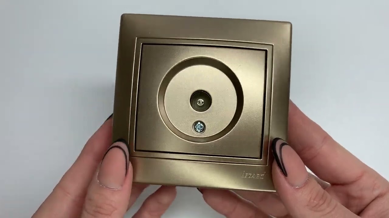 Розетка ТВ краевая MIRA светло-коричневый перламутр со вставкой 701-3131-130