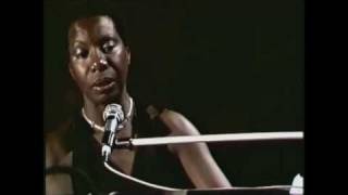 Nina Simone - Little Girl Blue (Live)