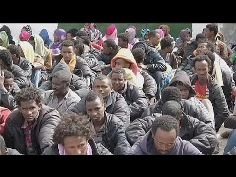 Libyen: Hunderte Flüchtlinge vor Passage nach Europa gestoppt