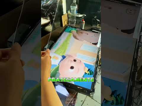 Por que a tela desta TV fica completamente branca? 😳