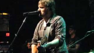 Eric Church - The World Needs A Drink