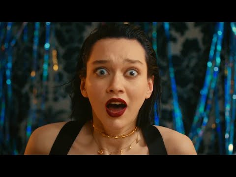 VERSACE HOUSE PARTY PRE FALL 2020