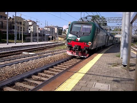 E464 241+6 2 piani Trenord - Monza 23/08/2017